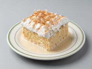 Tarta De Tres Leches Casera (2 Uds.)