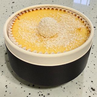 Tarta de queso y Raffaello Original (480 gramos Aprox.)