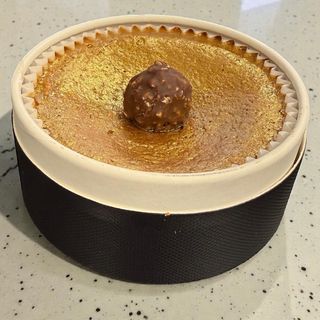 Tarta de queso y Ferrero Rocher Original (480 gramos Aprox.)