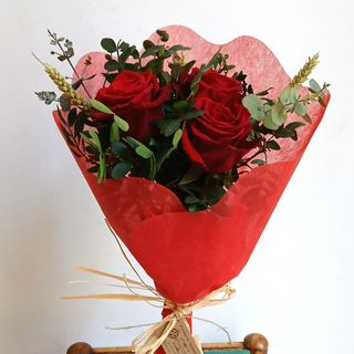 Ramillete de Tres Rosas Sant Jordi