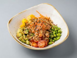 Poke bowl de salmón