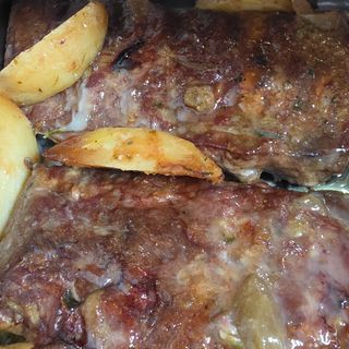 Costilla al horno con patatas