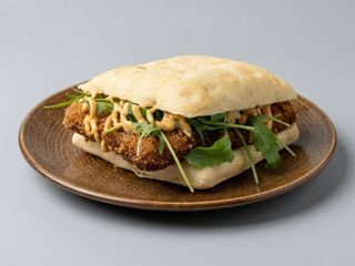 Cachopo el Italiano de Burrata en pan de Focaccia