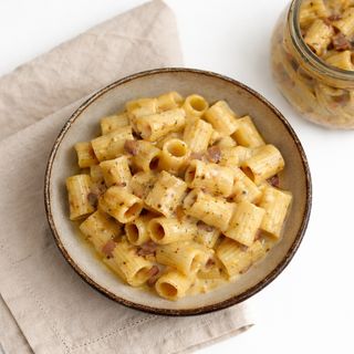 Rigatoni alla Carbonara con trufa
