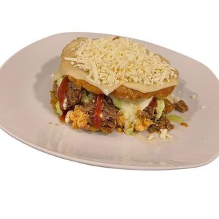 Doble patacon de pollo
