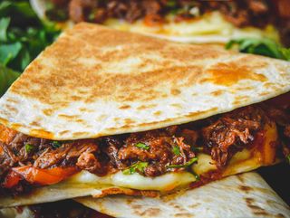 QUESADILLAS Chilli con Carne (Beef)