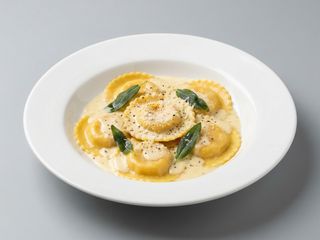 Cappelli de salmón con nata y salmón