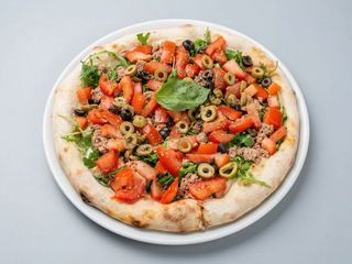 Pizza focaccia atún (33 cm.)