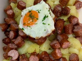 Patatas,salchichas,huevo