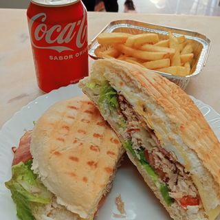 Menu' campero La Bomba