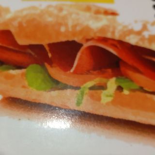 Bocata Secreto De Cerdo Con Pimiento Y Queso (Media Barra)