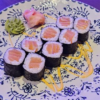 Maki Salmon (x6)