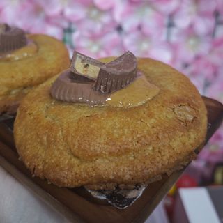 NUEVA Crumbl Cookie Reeses
