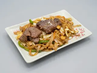 144Thai Noodle con ternera