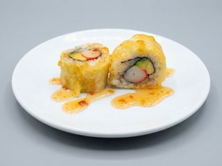 172 Uramaki frito cangrejo y aguacate