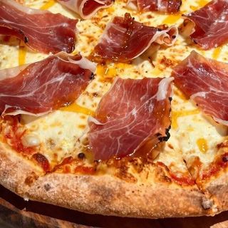 Pizza serrano