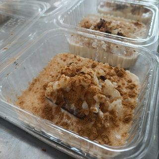 Natilla casera de vainilla con bizcocho  de nuez (vegetarianio)