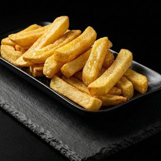 RACIÓN DE PATATAS FRITAS