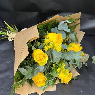Ramo Rosas Amarillas