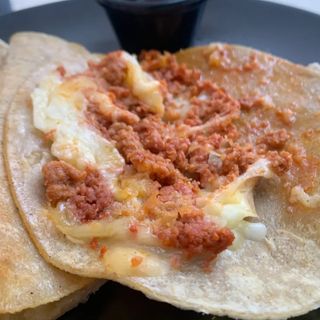 Quesadillas Con Chorizo 