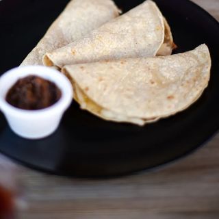 Quesadillas De Carnitas