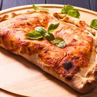 Calzone 5 Formaggi