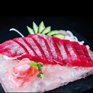 12.Tataki de atún (8u)