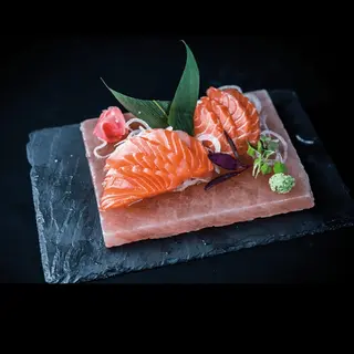 40.- sake sashimi(salmón 8U)