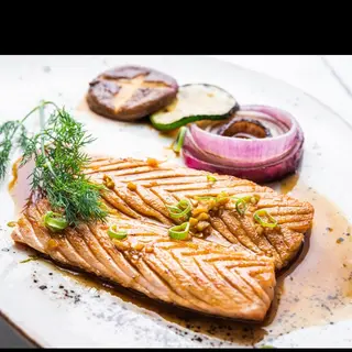 65.Teppanyaki de salmón