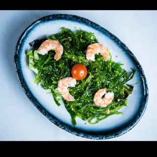 2.Ensalada de algas con gambas y sésamo