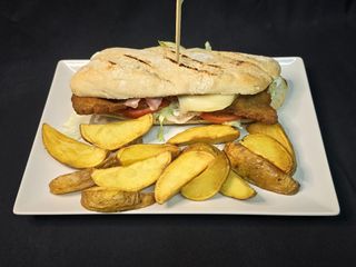 SANDWICH DE MILANESA