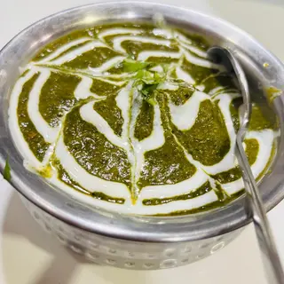 Saag De Espinacas Con Queso