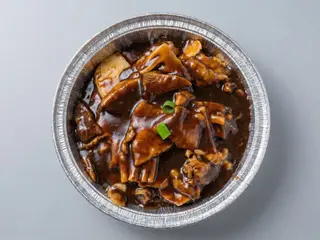 74. Ternera Con Setas Chinas Y Bambú