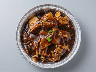 74. Ternera Con Setas Chinas Y Bambú