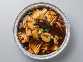931. Pollo con seta china y bambú SIN VERDURAS