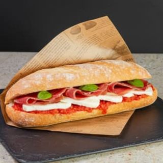 B. Serrano, tumaca y Queso Tierno