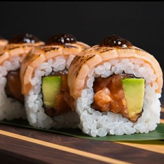 Salmón Trufa Roll (10Uds)