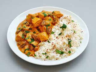 Pollo   En salasa. ( tika masala)