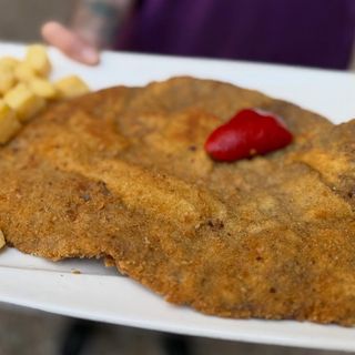 Cachopo de cecina y queso de cabra