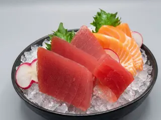 35. Sashimi De Mixto (8 Uds.)