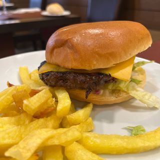 Hamburguesa Clásica Casa Tinin