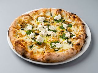 Pizza Pesto Feta