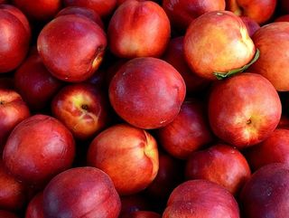 Nectarina Carne Amarilla (500Gr)