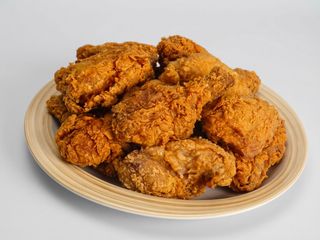 9 Alitas XXL de Pollo Broaster