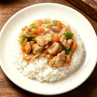 Arroz blanco salteado com pollo