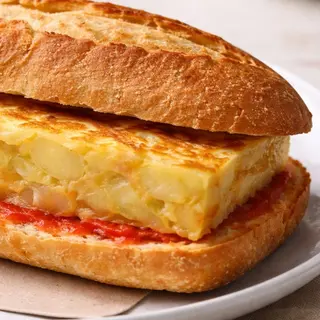Bocadillo grande tortilla