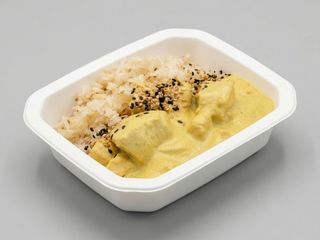 Pollo al curry con arroz