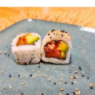 Salmón Roll (8 Pzs.)