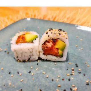 Spicy Salmón Crunch (8 Pzs.)