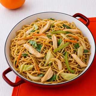Tallarines Fritos Con Pollo
